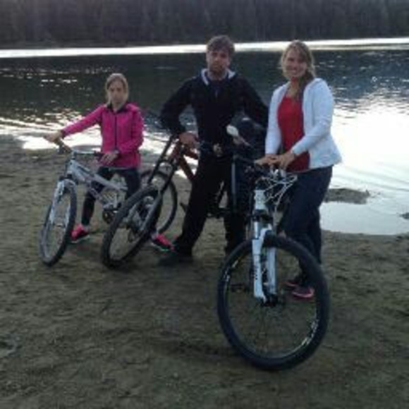 Meet your Posher, Carina - Picture 1 of 1